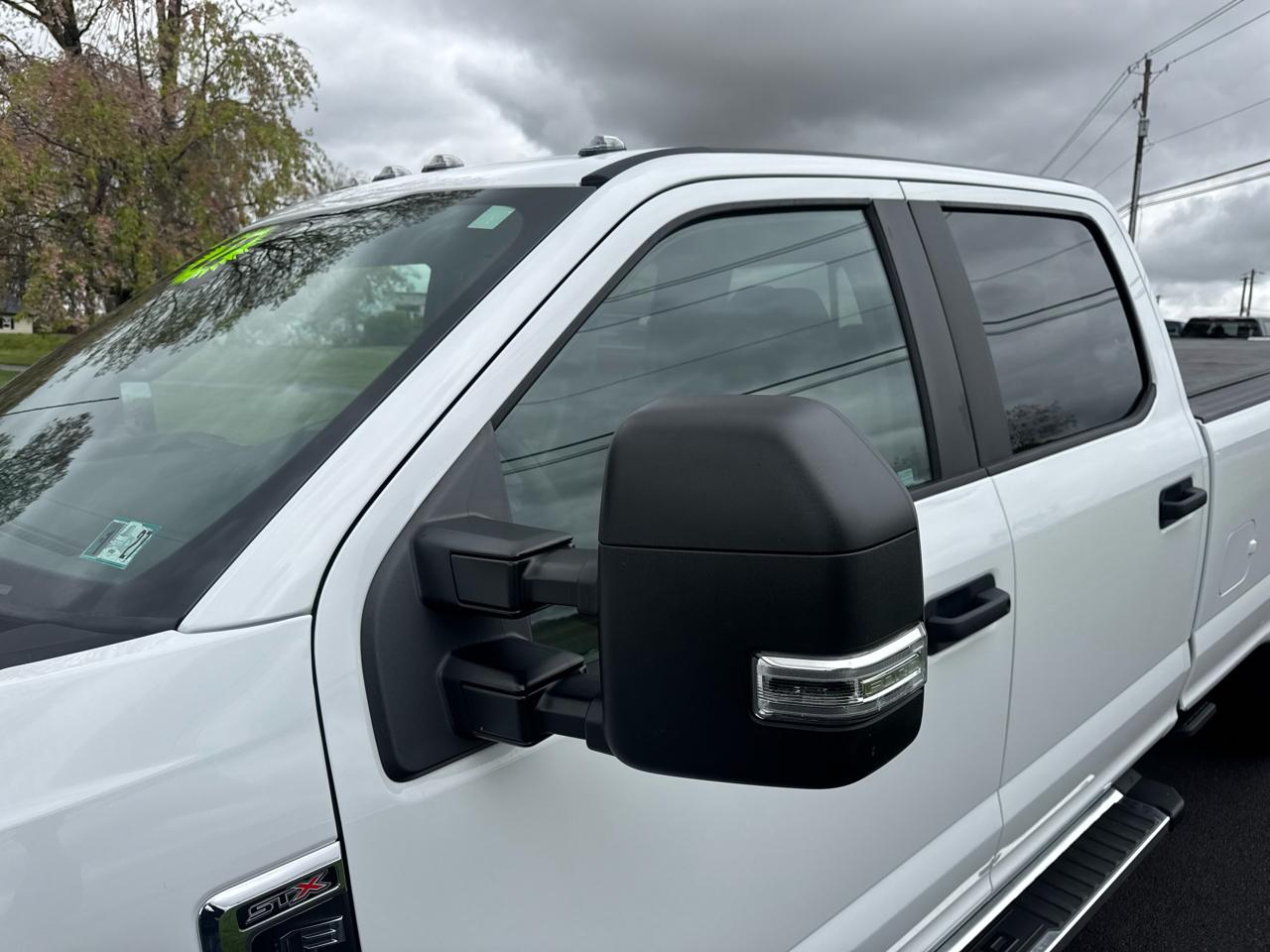 Ford Super Duty F-350 SRW  2022