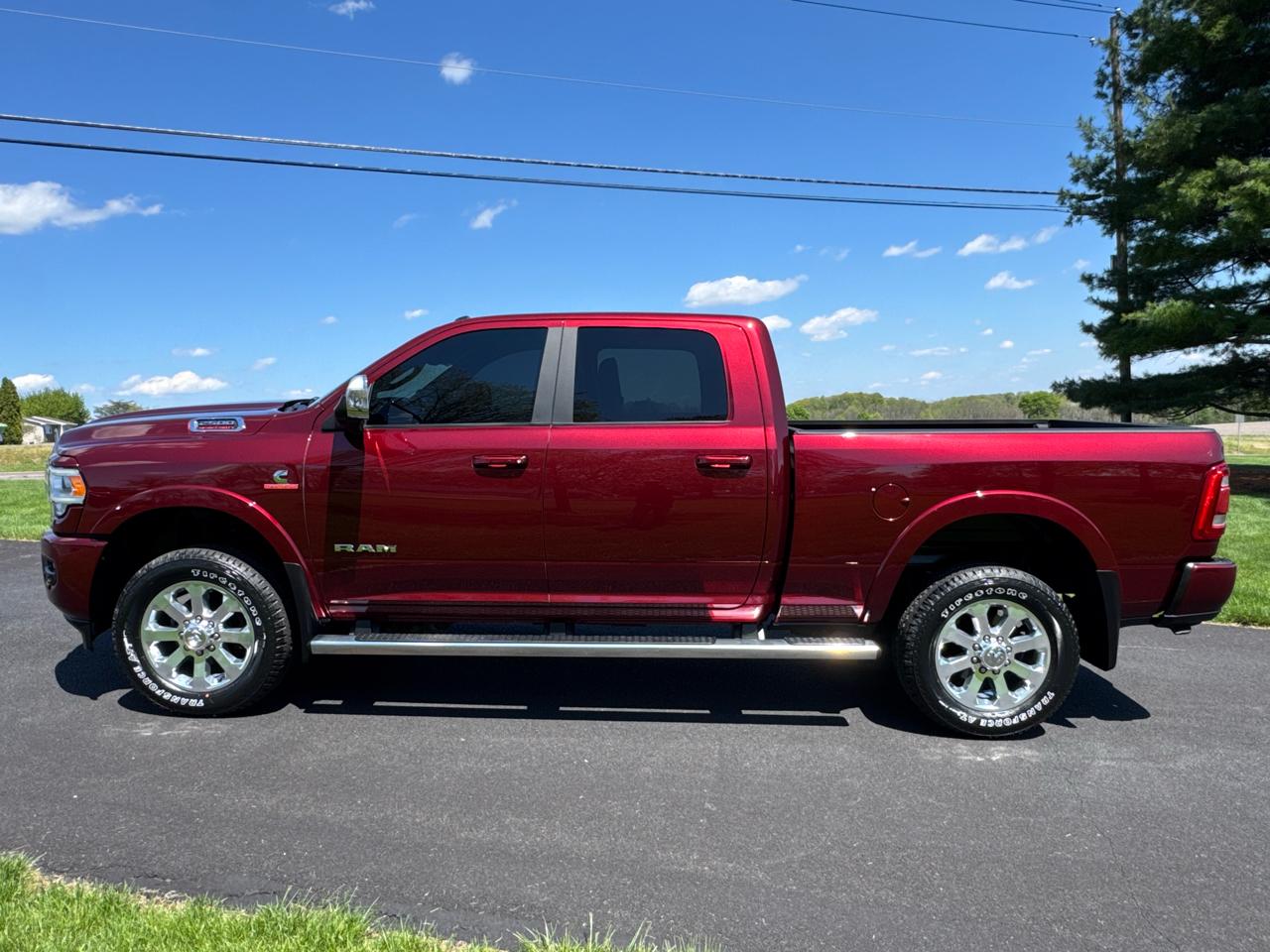 RAM 2500 Laramie 4x4 Crew Cab 6'4" Box 2020