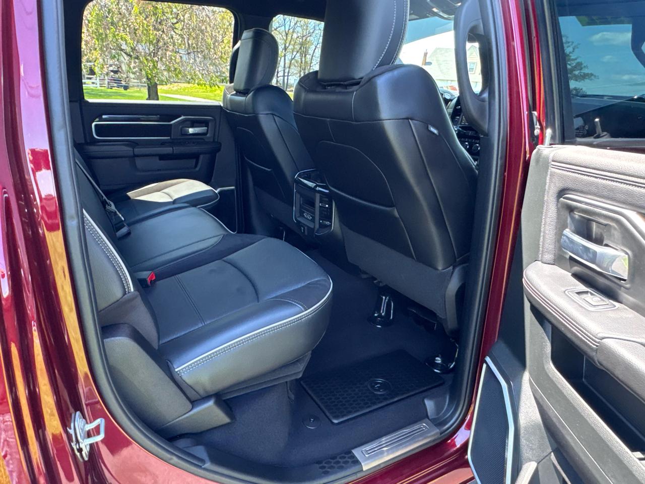RAM 2500 Laramie 4x4 Crew Cab 6'4" Box 2020