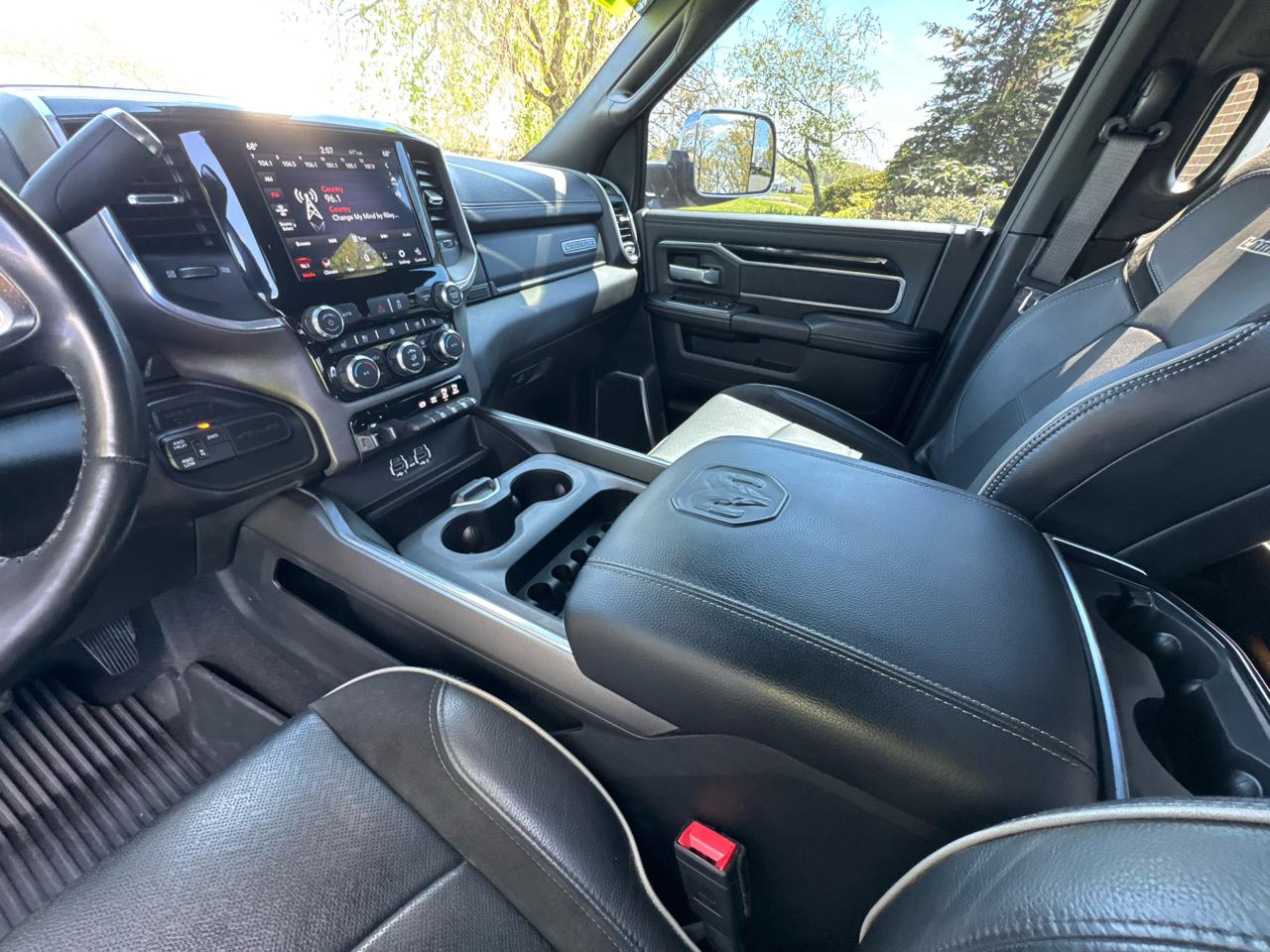 RAM 2500 Laramie 4x4 Crew Cab 6'4" Box 2020