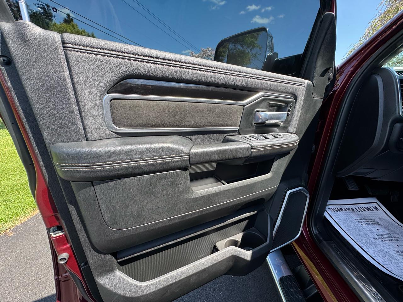 RAM 2500 Laramie 4x4 Crew Cab 6'4" Box 2020