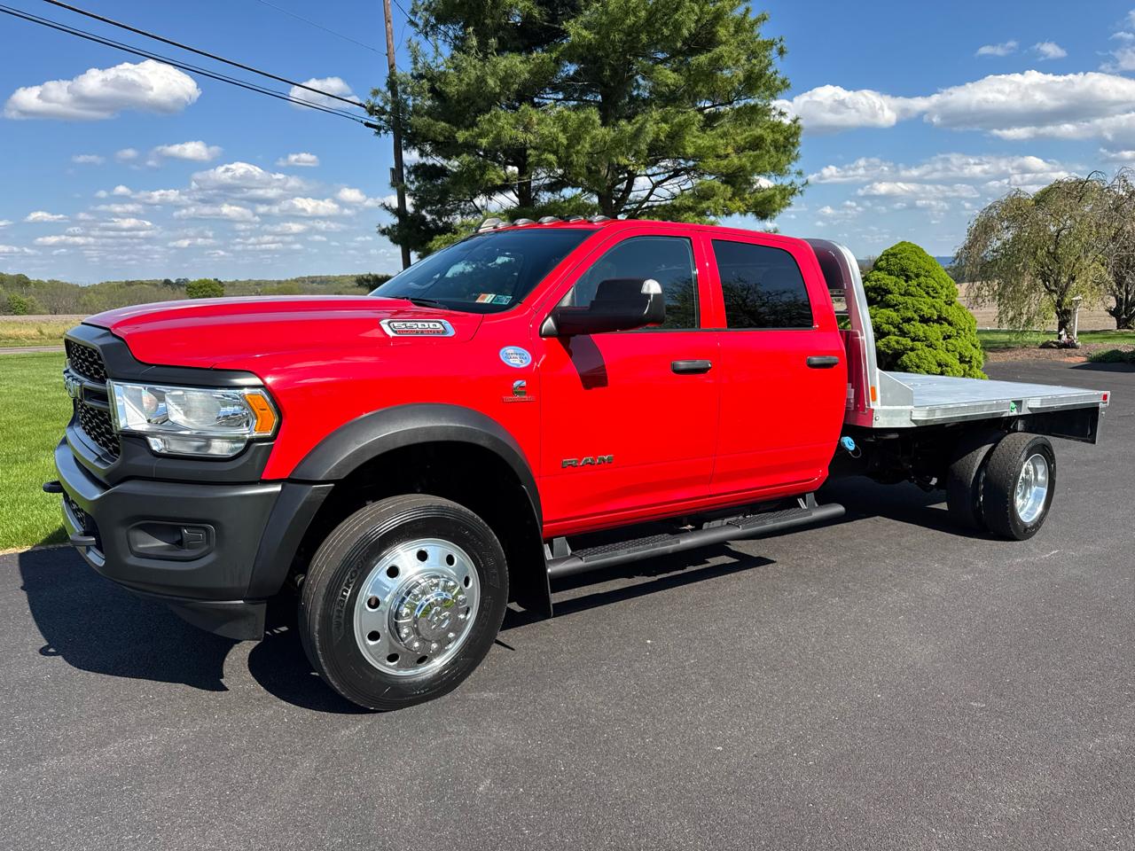 RAM 5500 Chassis Cab Tradesman 4x4 Crew Cab 84" CA 197.4" WB 2022