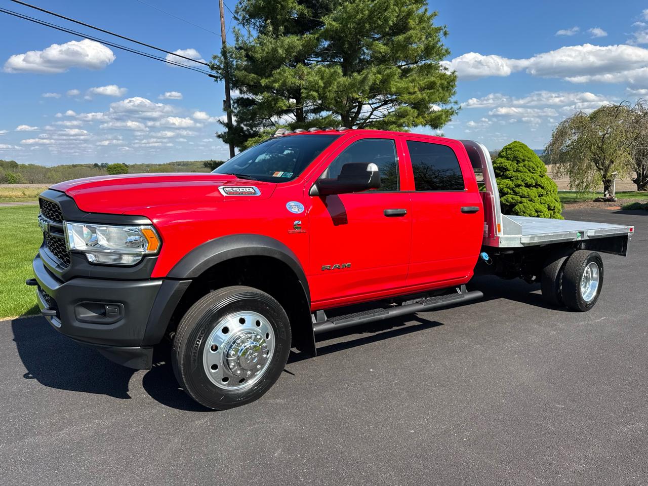 RAM 5500 Chassis Cab Tradesman 4x4 Crew Cab 84" CA 197.4" WB 2022