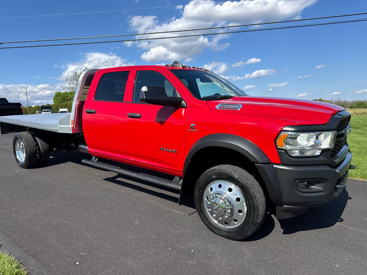 RAM 5500 Chassis Cab Tradesman 4x4 Crew Cab 84" CA 197.4" WB 2022