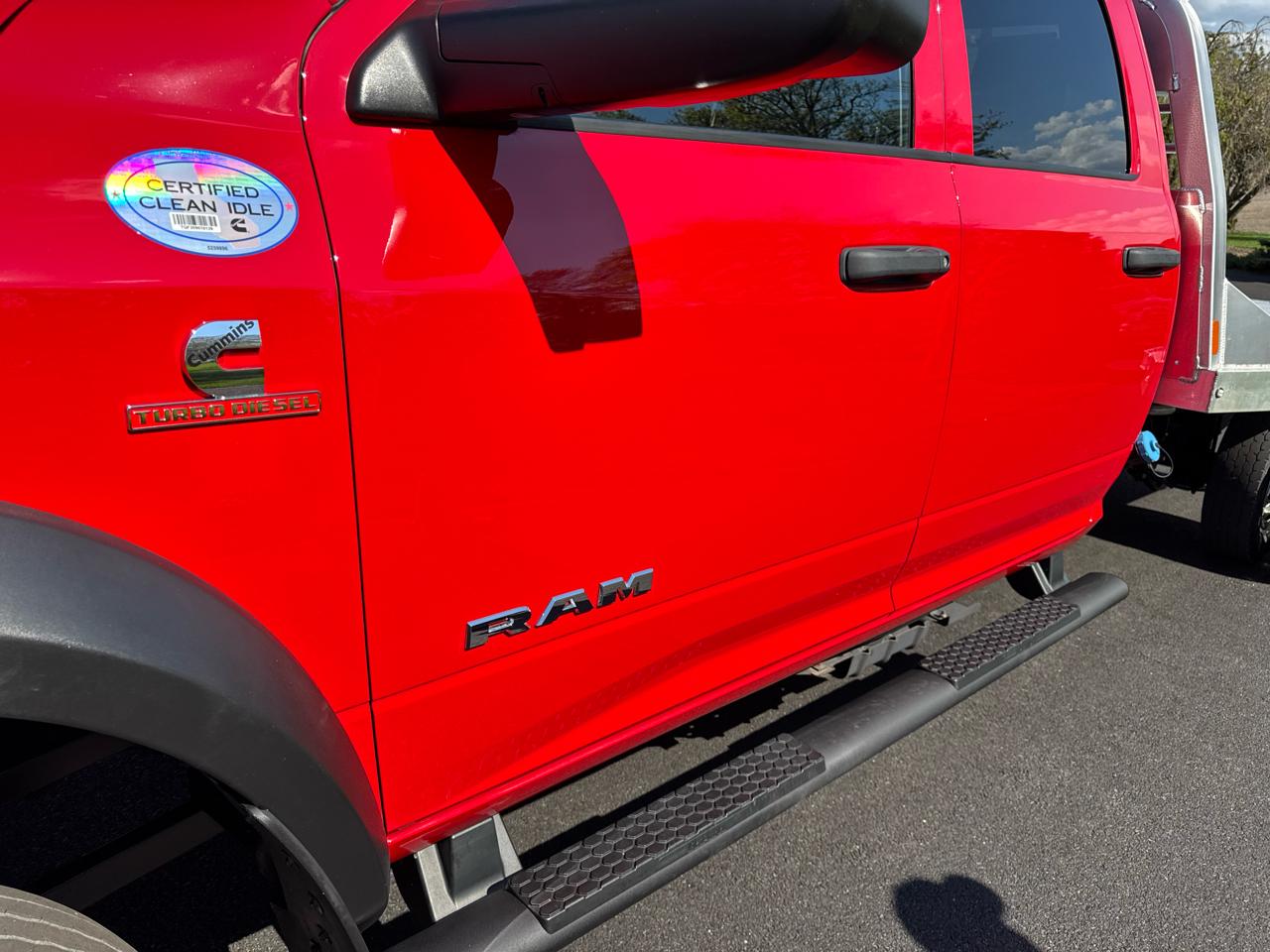 RAM 5500 Chassis Cab Tradesman 4x4 Crew Cab 84" CA 197.4" WB 2022