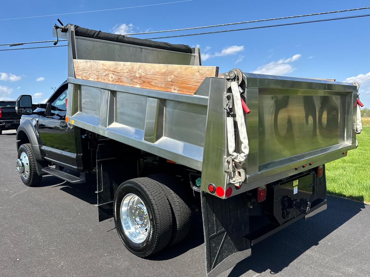 Ford Super Duty F-550 DRW XLT 4WD Reg Cab 145" WB 60" CA 2021