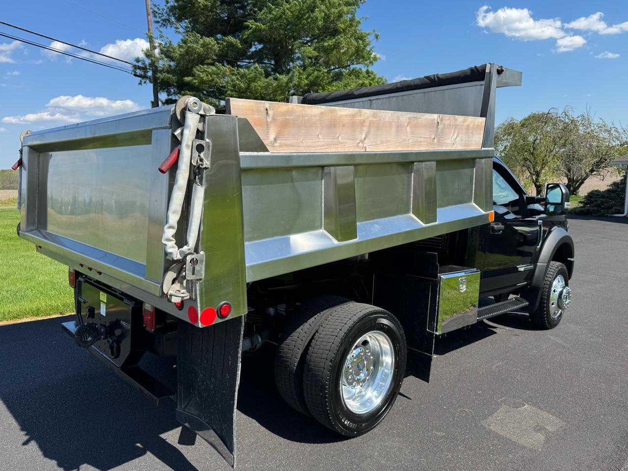 Ford Super Duty F-550 DRW XLT 4WD Reg Cab 145" WB 60" CA 2021