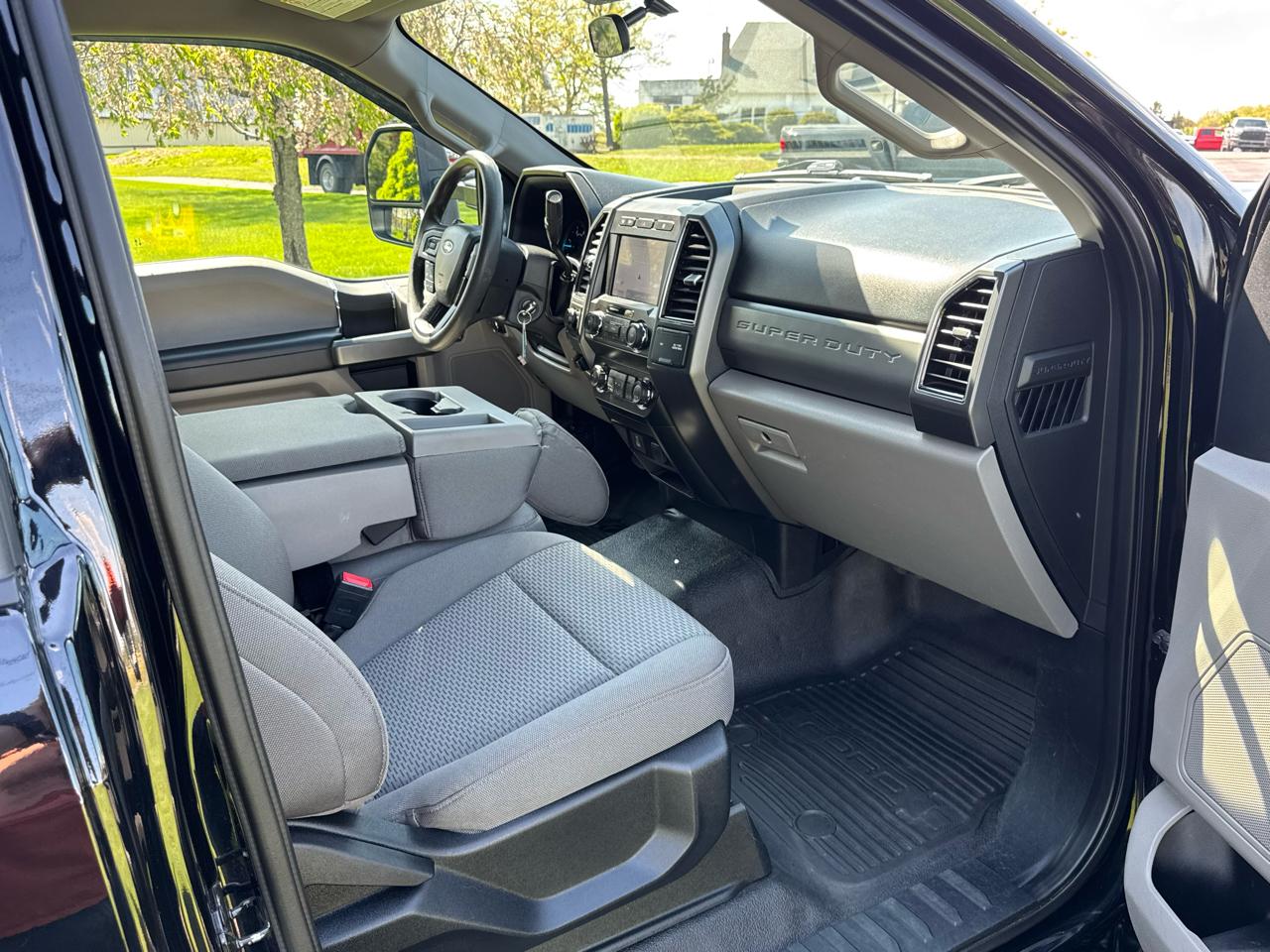 Ford Super Duty F-550 DRW XLT 4WD Reg Cab 145" WB 60" CA 2021