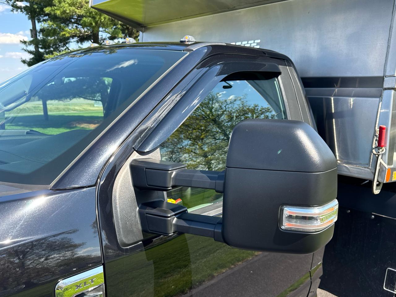 Ford Super Duty F-550 DRW XLT 4WD Reg Cab 145" WB 60" CA 2021