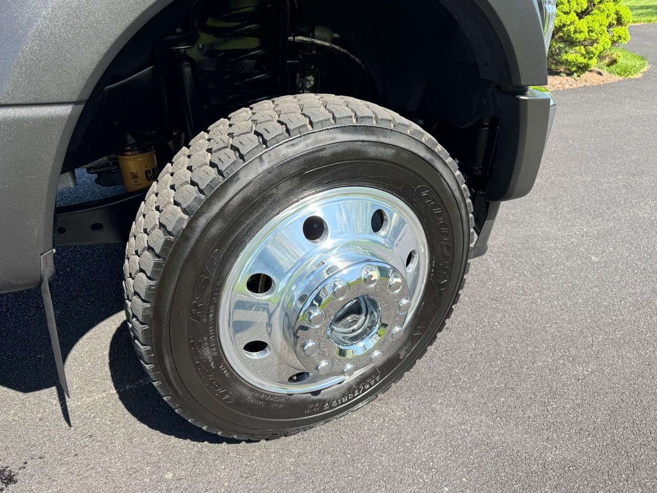 Ford Super Duty F-550 DRW XLT 4WD Reg Cab 145" WB 60" CA 2021