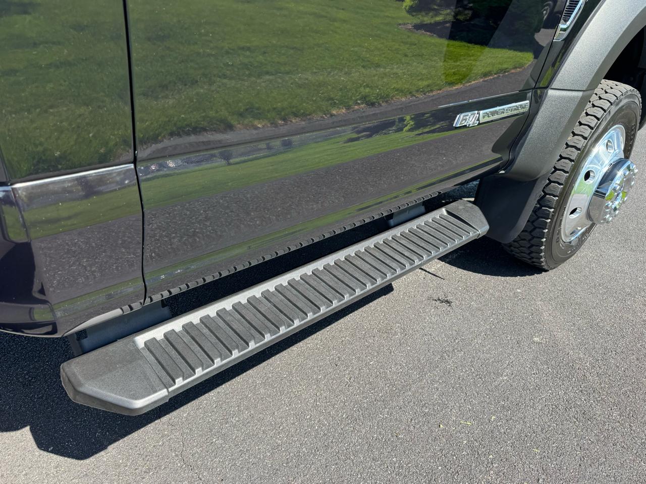 Ford Super Duty F-550 DRW XLT 4WD Reg Cab 145" WB 60" CA 2021