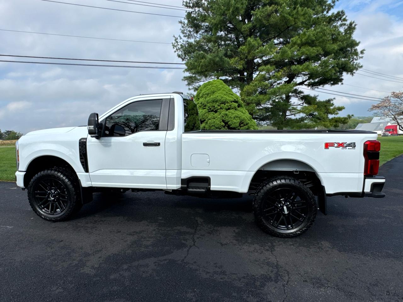 Ford Super Duty F-250 SRW XLT 4WD Reg Cab 8' Box 2020