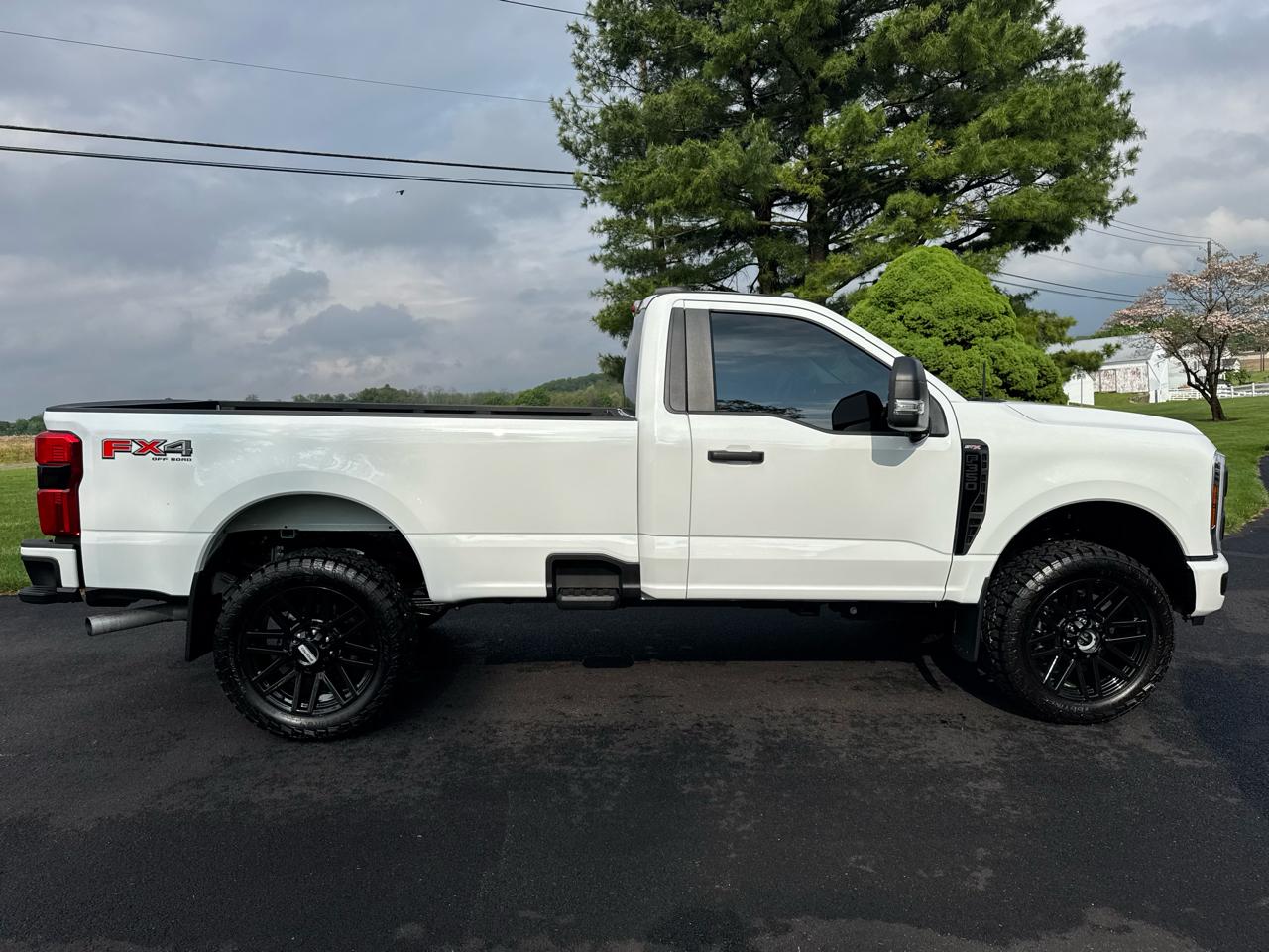 Ford Super Duty F-250 SRW XLT 4WD Reg Cab 8' Box 2020