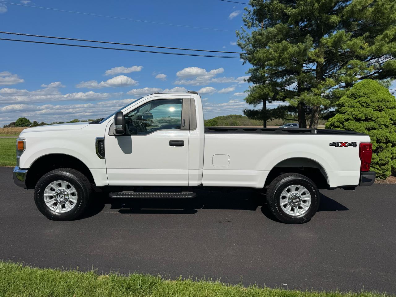 Ford Super Duty F-250 SRW XLT 4WD Reg Cab 8' Box 2020