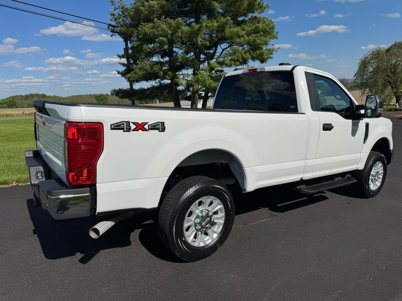 Ford Super Duty F-250 SRW XLT 4WD Reg Cab 8' Box 2020