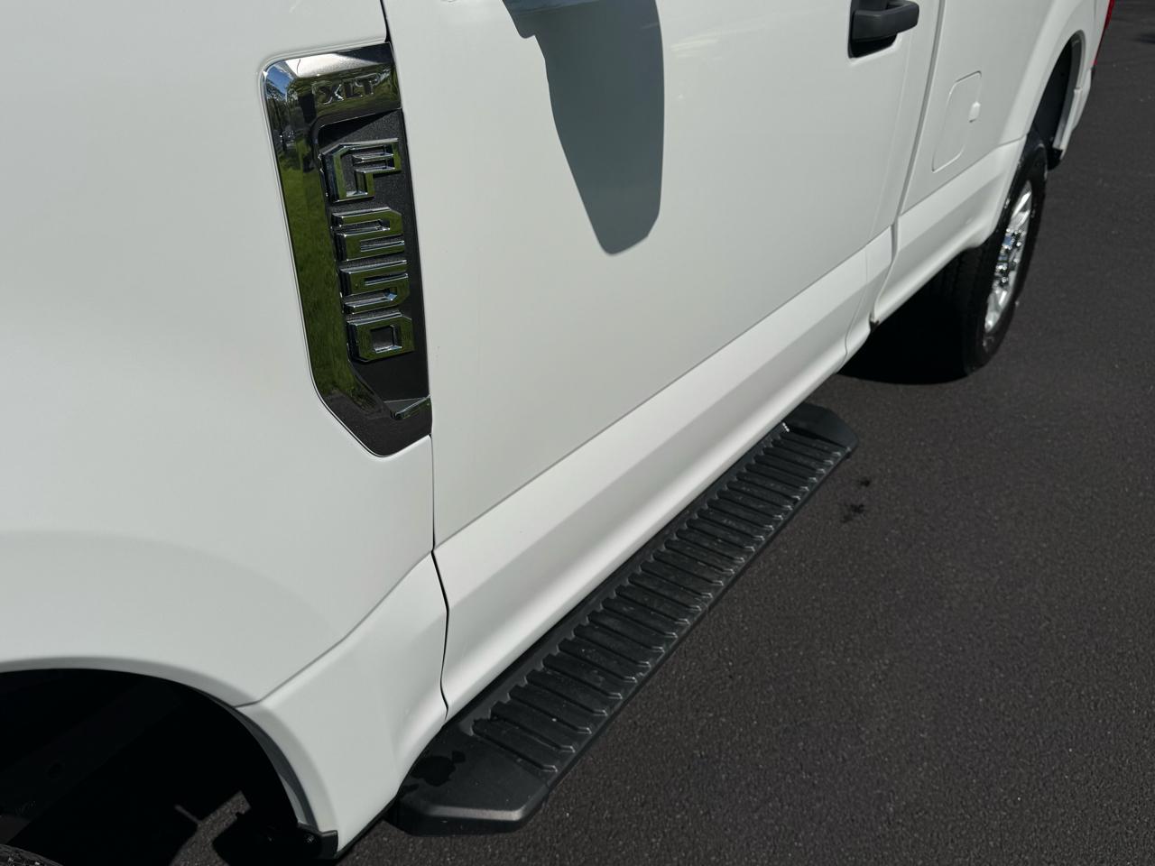 Ford Super Duty F-250 SRW XLT 4WD Reg Cab 8' Box 2020