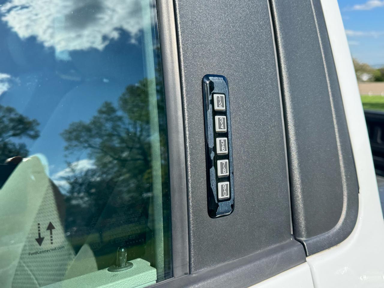 Ford Super Duty F-250 SRW XLT 4WD Reg Cab 8' Box 2020