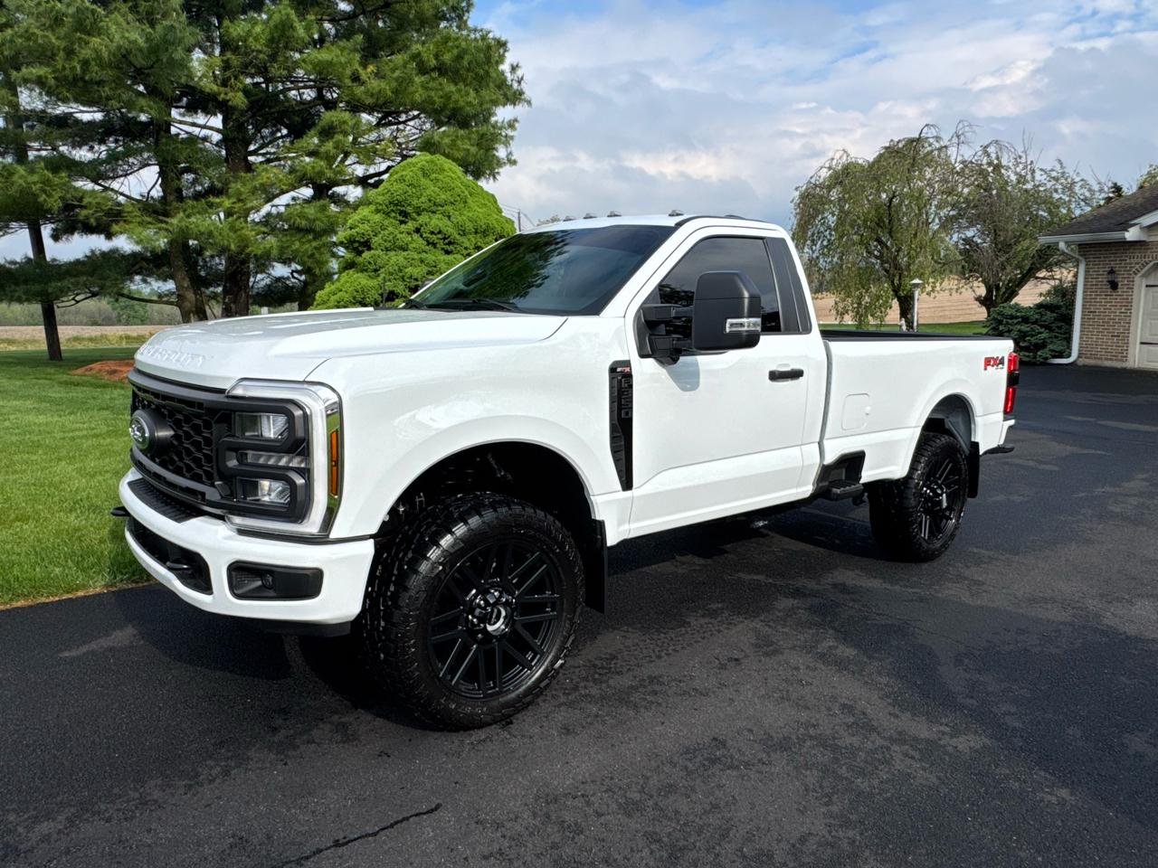 Ford Super Duty F-350 SRW  2024
