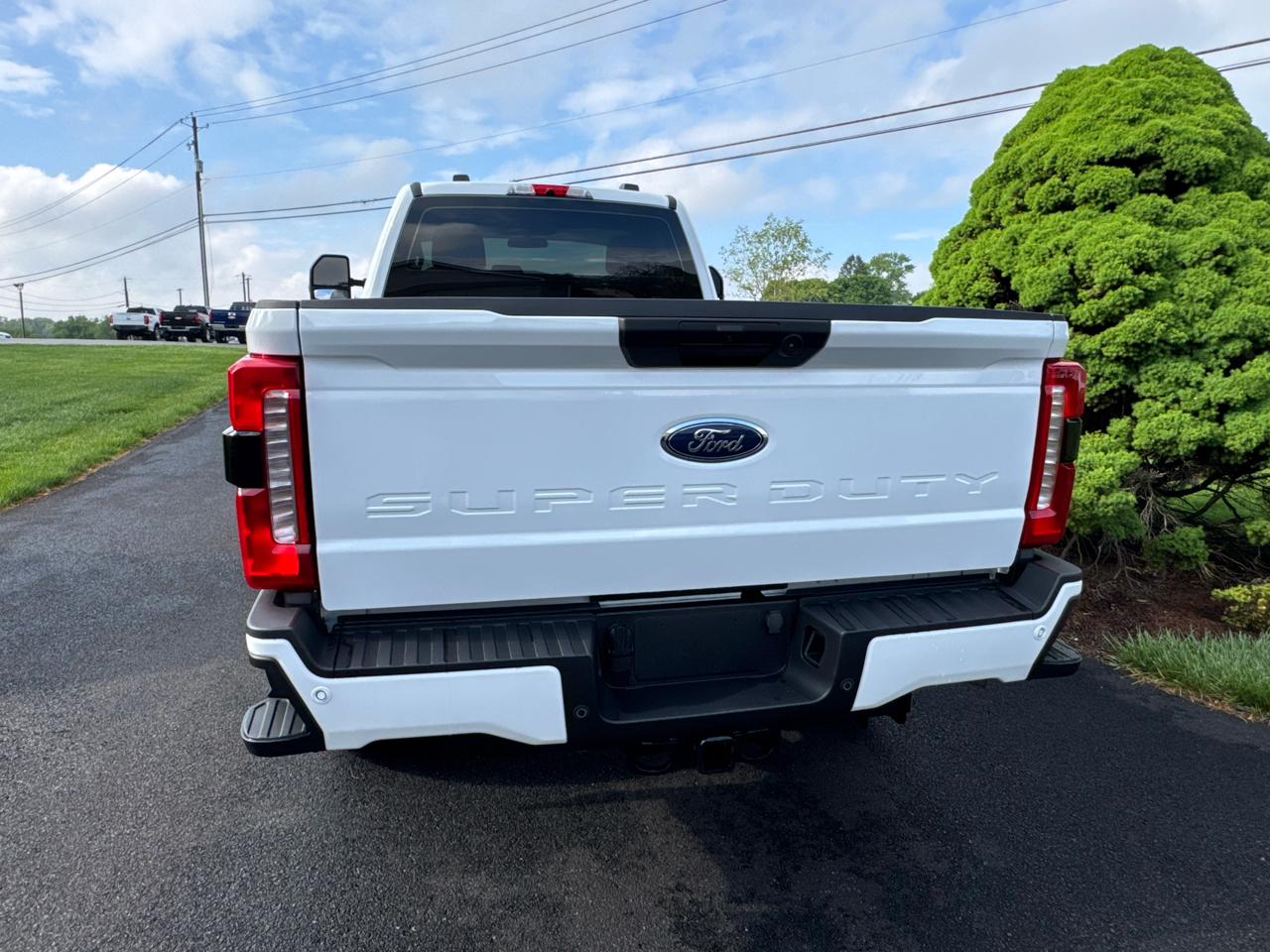 Ford Super Duty F-350 SRW  2024