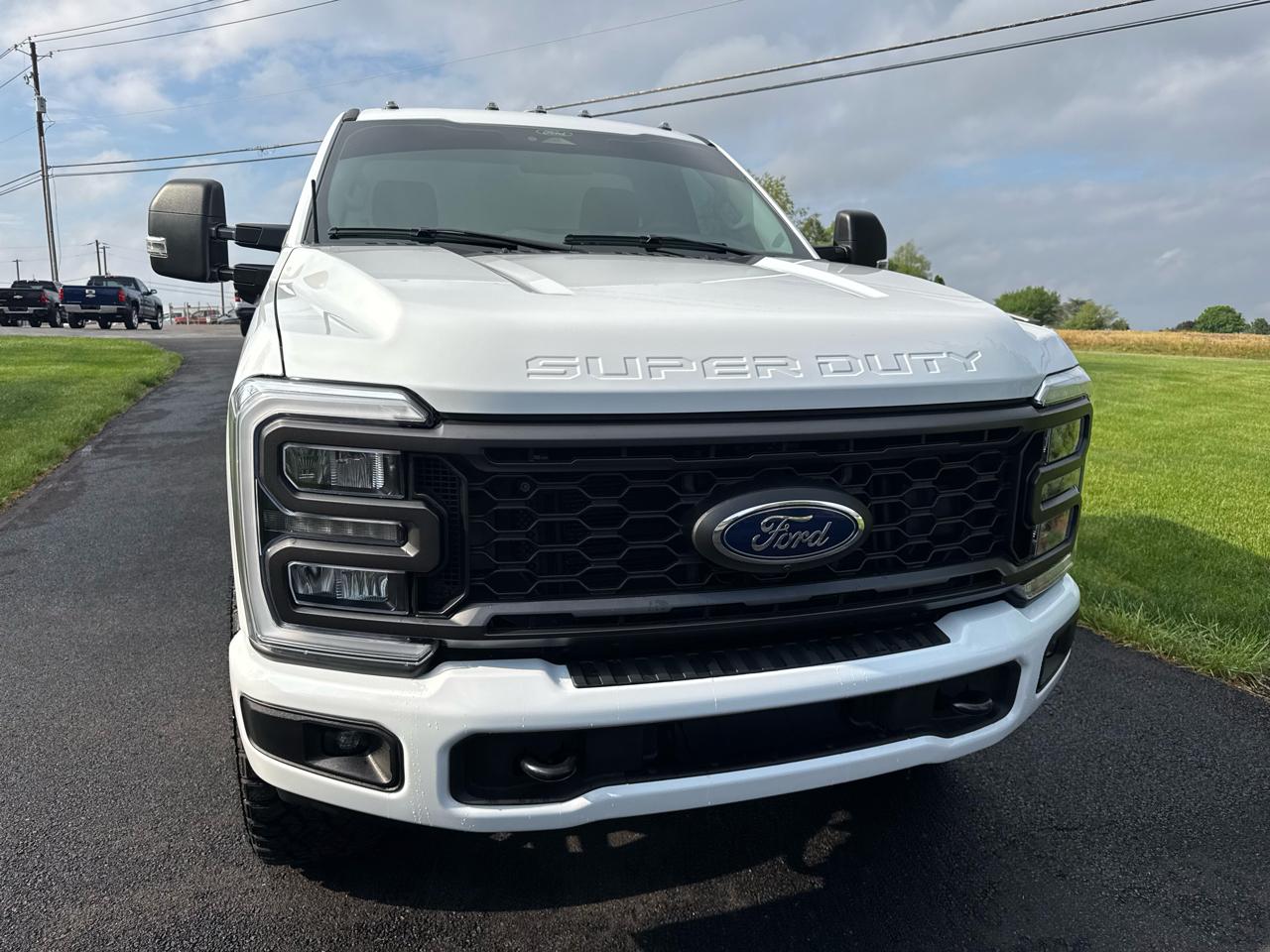 Ford Super Duty F-350 SRW  2024