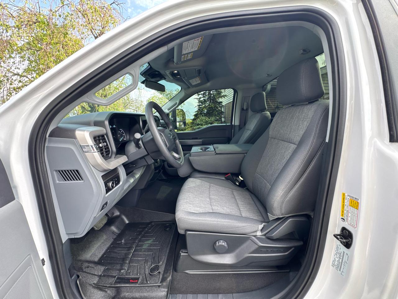 Ford Super Duty F-350 SRW  2024