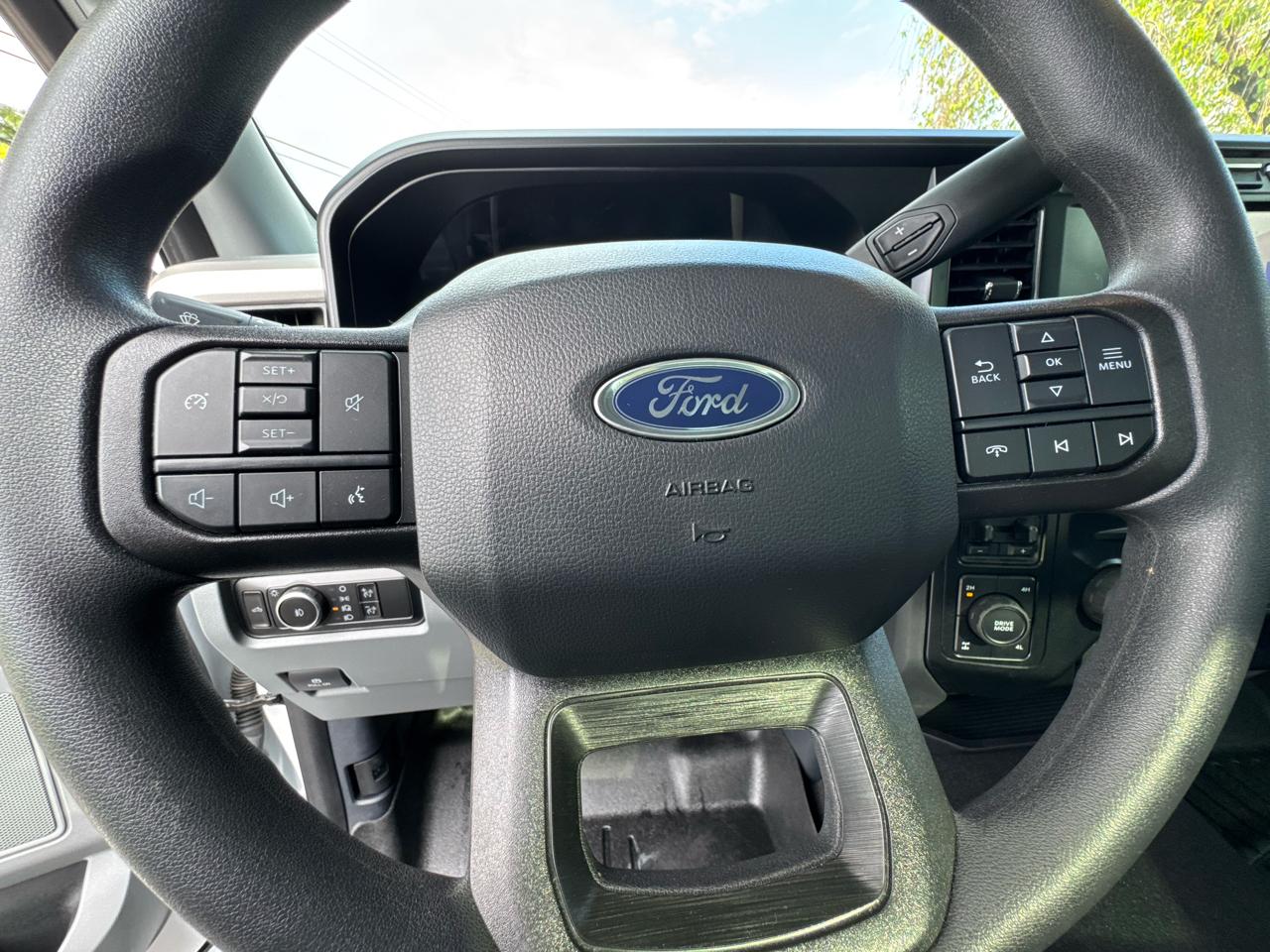 Ford Super Duty F-350 SRW  2024