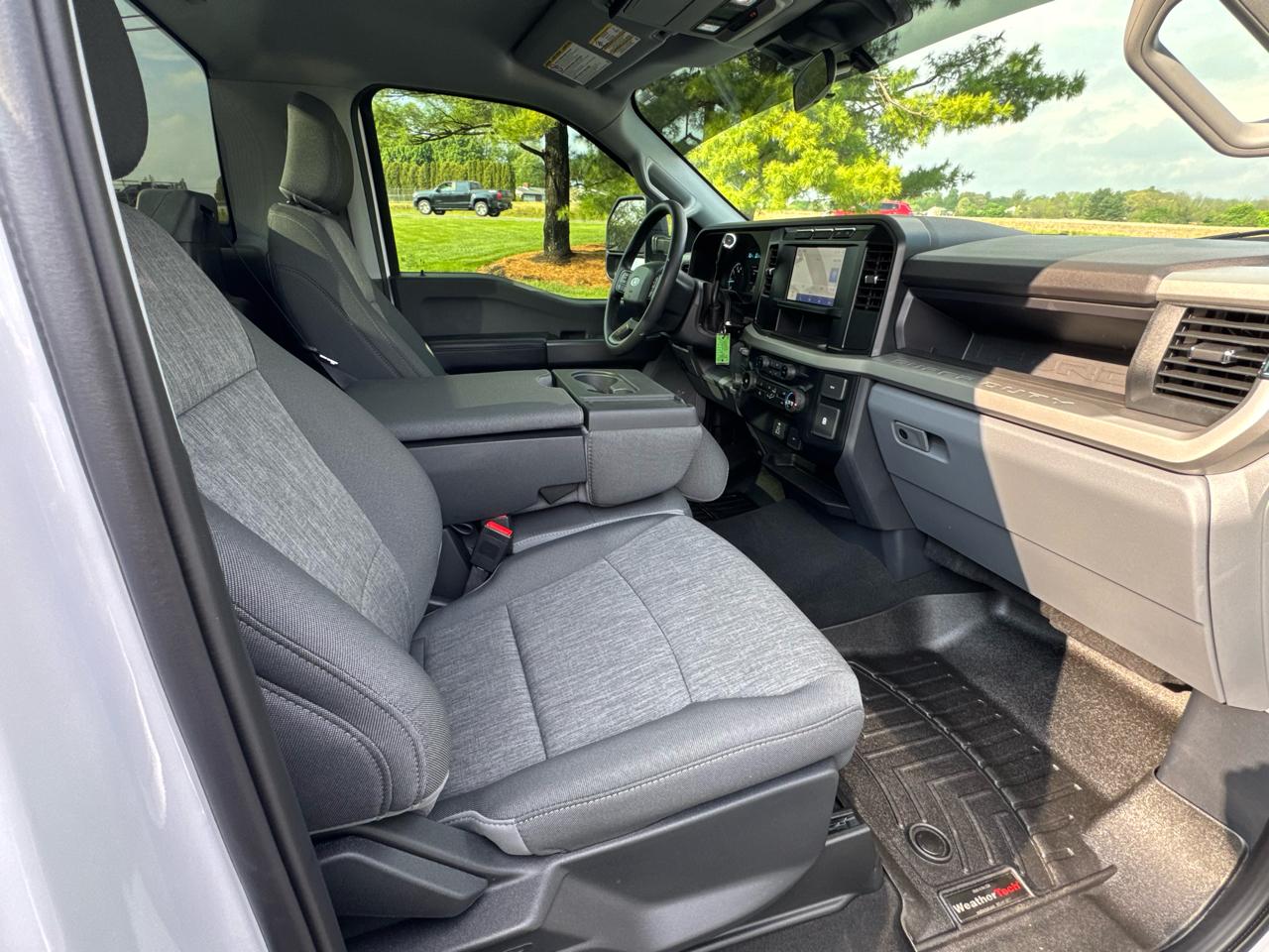 Ford Super Duty F-350 SRW  2024