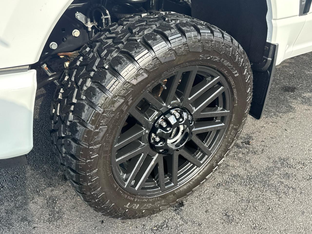Ford Super Duty F-350 SRW  2024