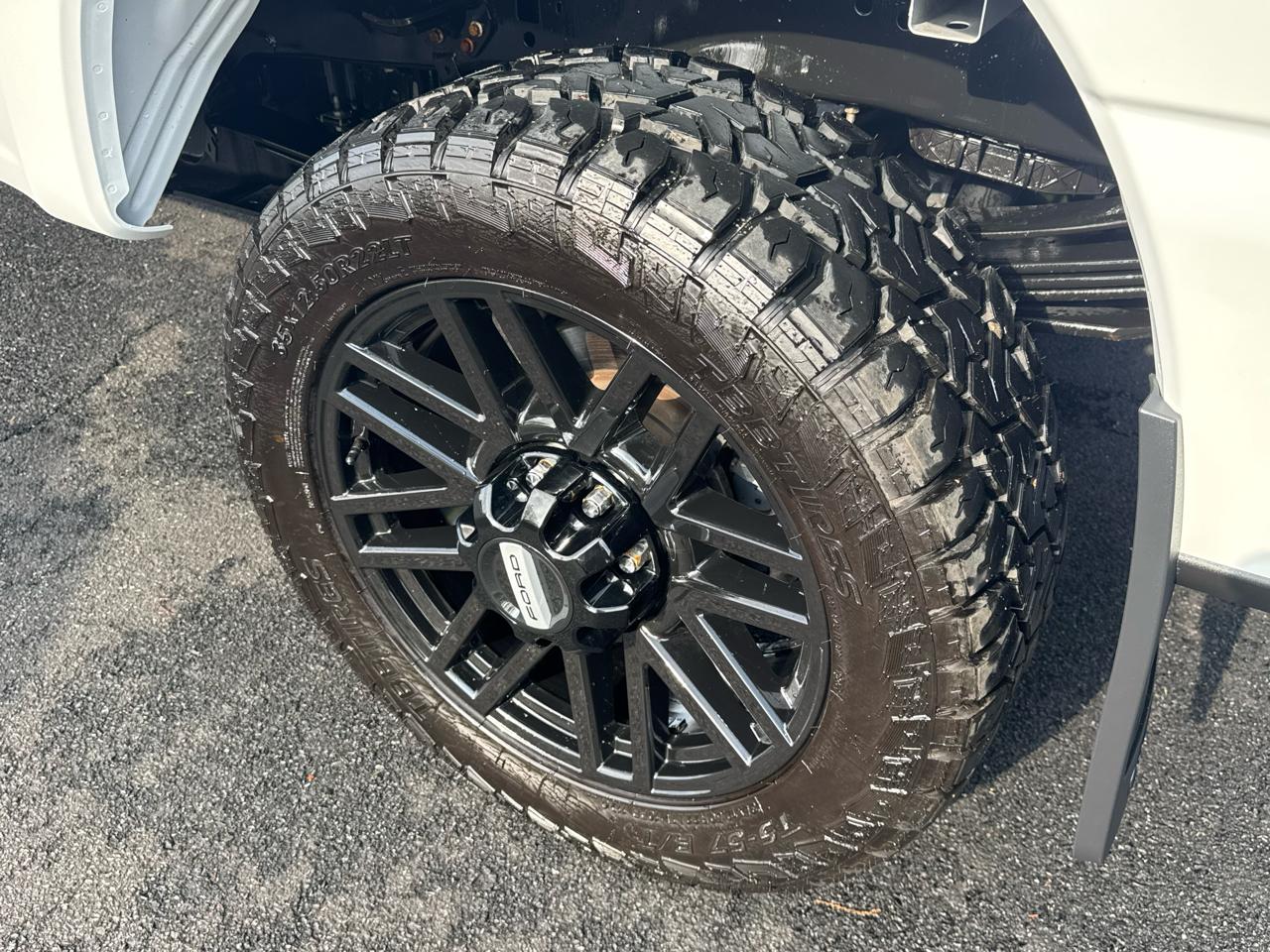 Ford Super Duty F-350 SRW  2024