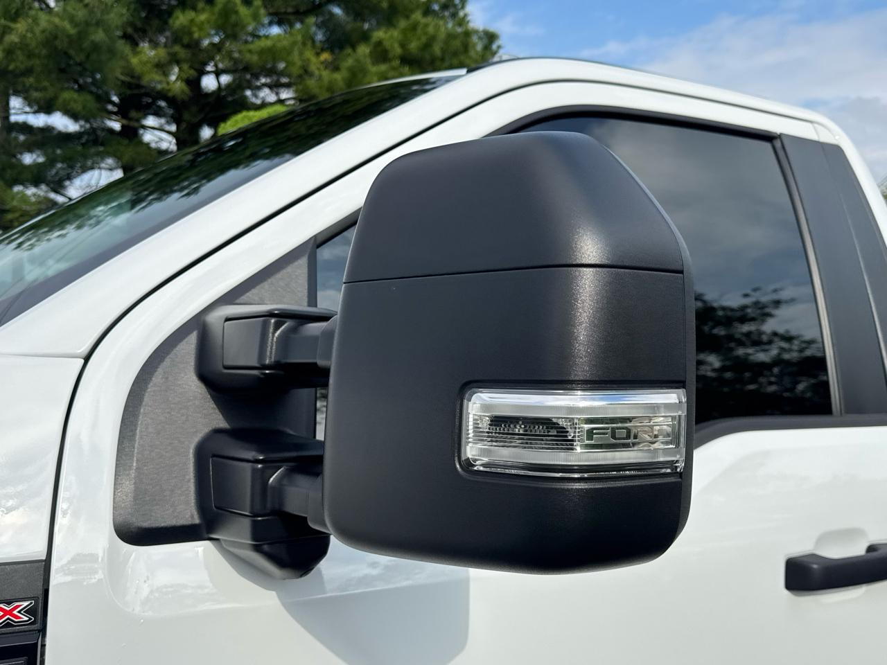 Ford Super Duty F-350 SRW  2024
