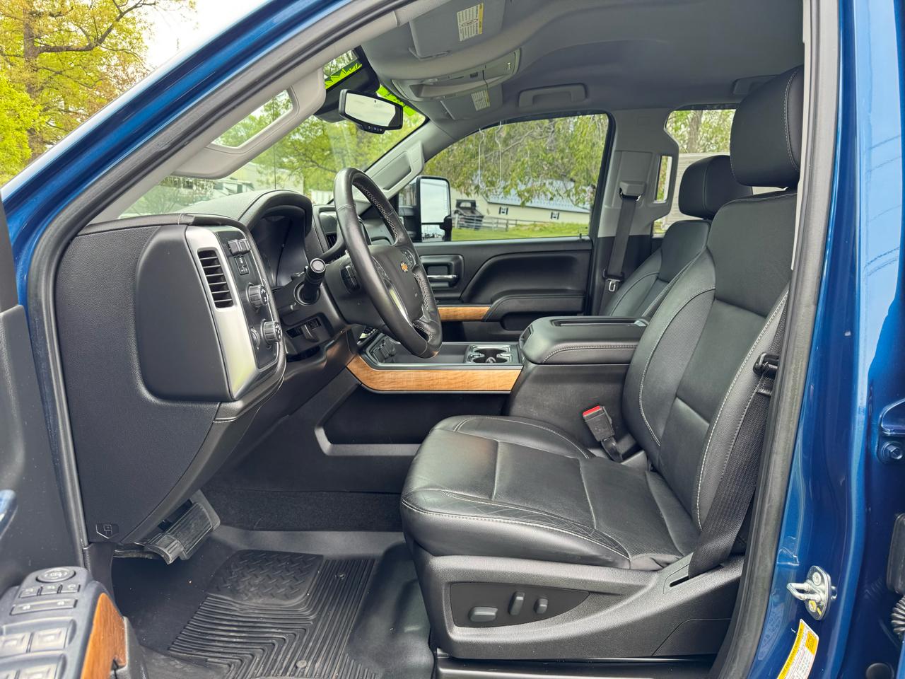 Chevrolet Silverado 2500HD 4WD Crew Cab 153.7" LTZ 2017
