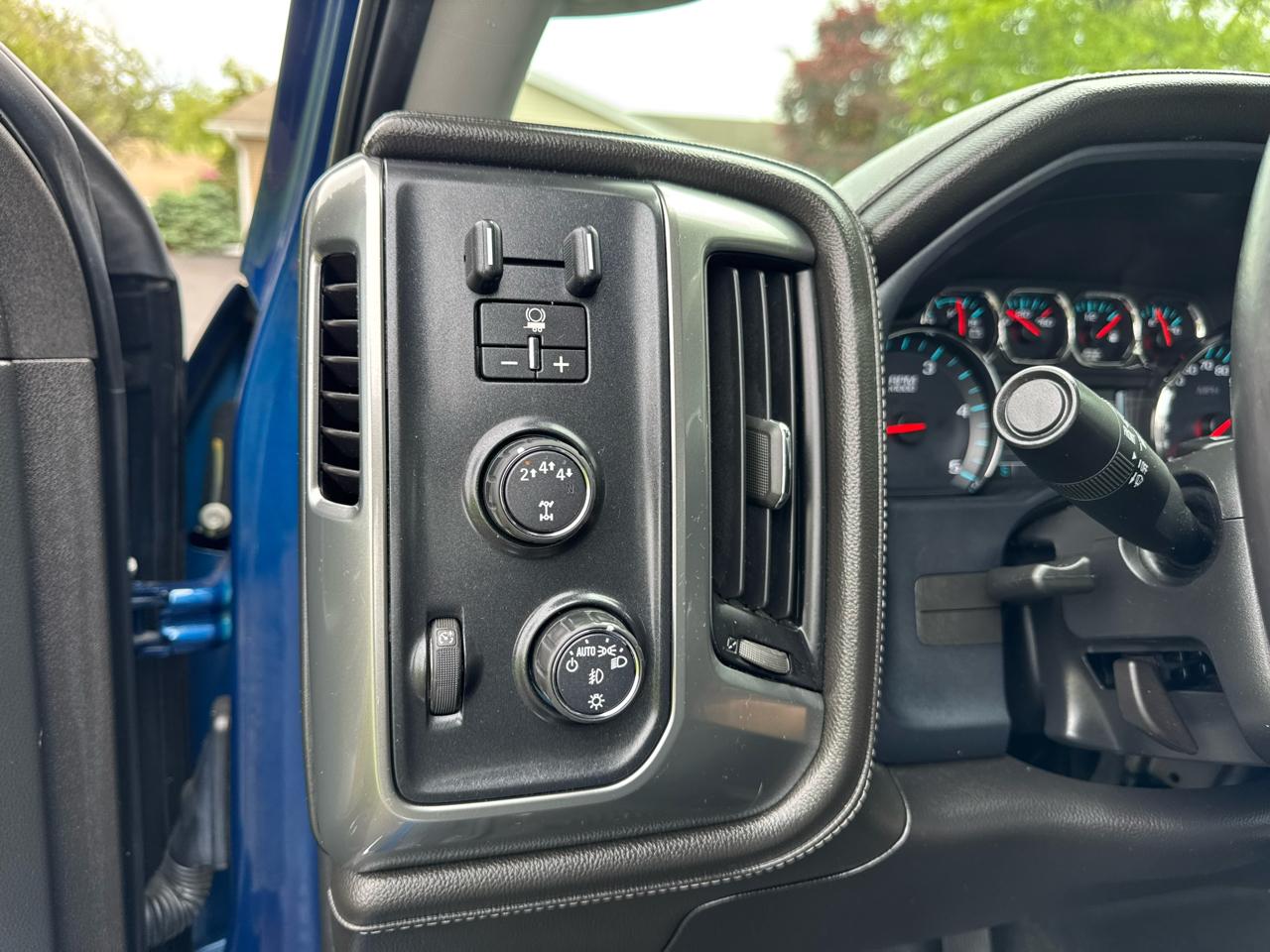 Chevrolet Silverado 2500HD 4WD Crew Cab 153.7" LTZ 2017