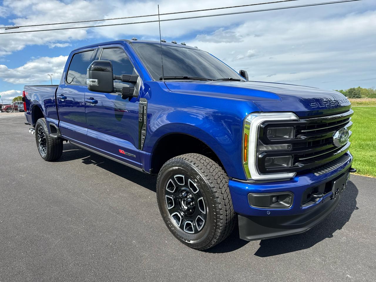 Ford Super Duty F-350 SRW Platinum 4WD Crew Cab 6.75' Box 2026