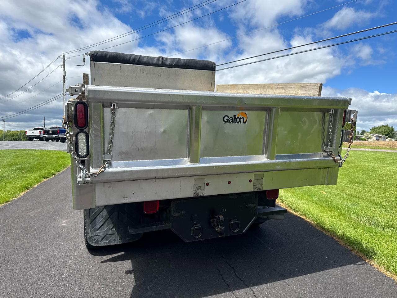 Ford Super Duty F-550 DRW XL 4WD SuperCab 168" WB 60" CA 2017