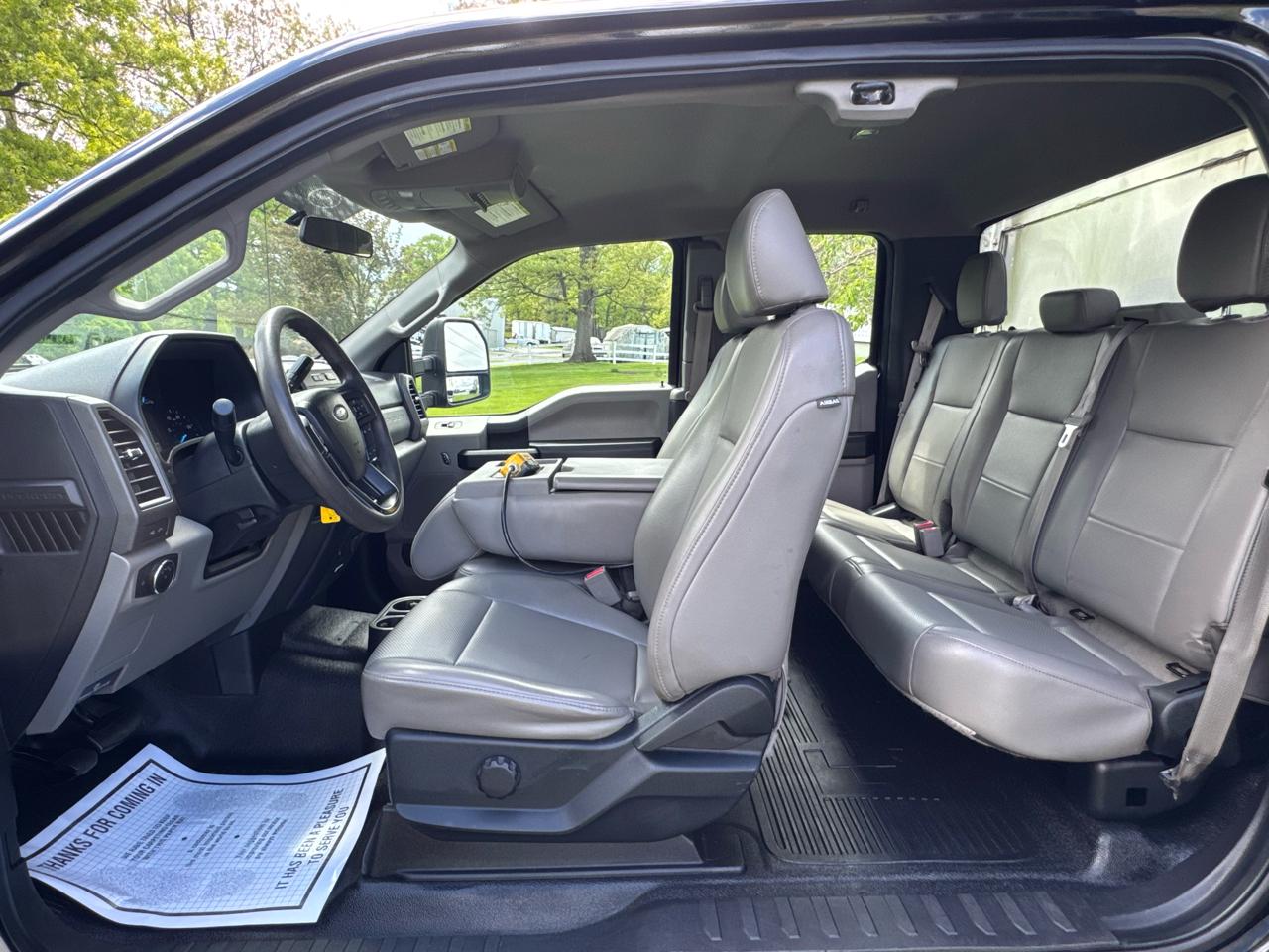Ford Super Duty F-550 DRW XL 4WD SuperCab 168" WB 60" CA 2017