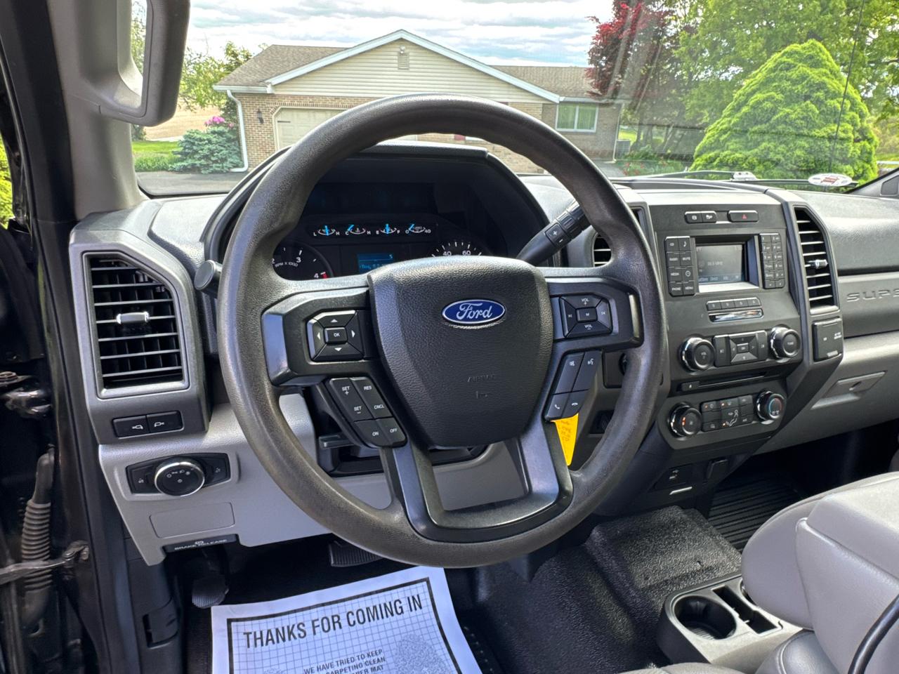 Ford Super Duty F-550 DRW XL 4WD SuperCab 168" WB 60" CA 2017
