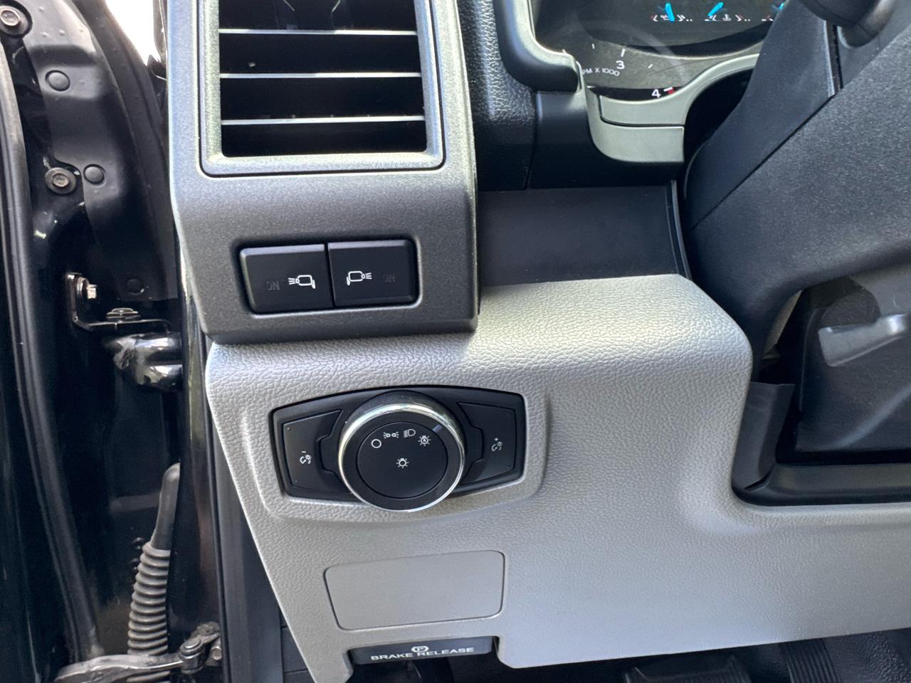 Ford Super Duty F-550 DRW XL 4WD SuperCab 168" WB 60" CA 2017