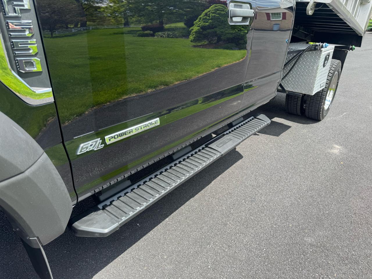 Ford Super Duty F-550 DRW XL 4WD SuperCab 168" WB 60" CA 2017