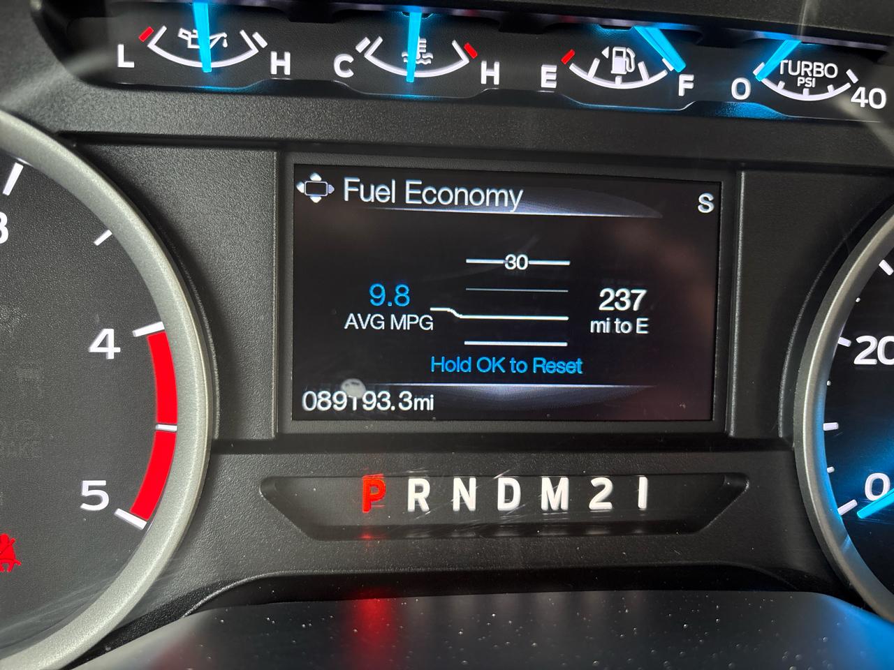 Ford Super Duty F-550 DRW XLT 4WD Crew Cab 203" WB 84" CA 2017