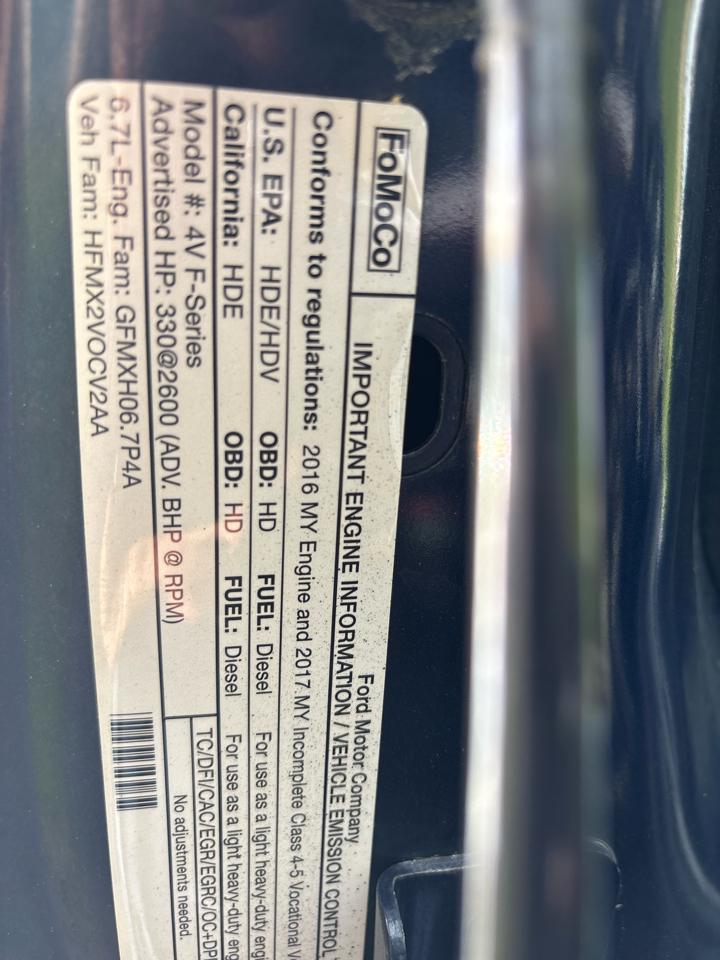 Ford Super Duty F-550 DRW XLT 4WD Crew Cab 203" WB 84" CA 2017