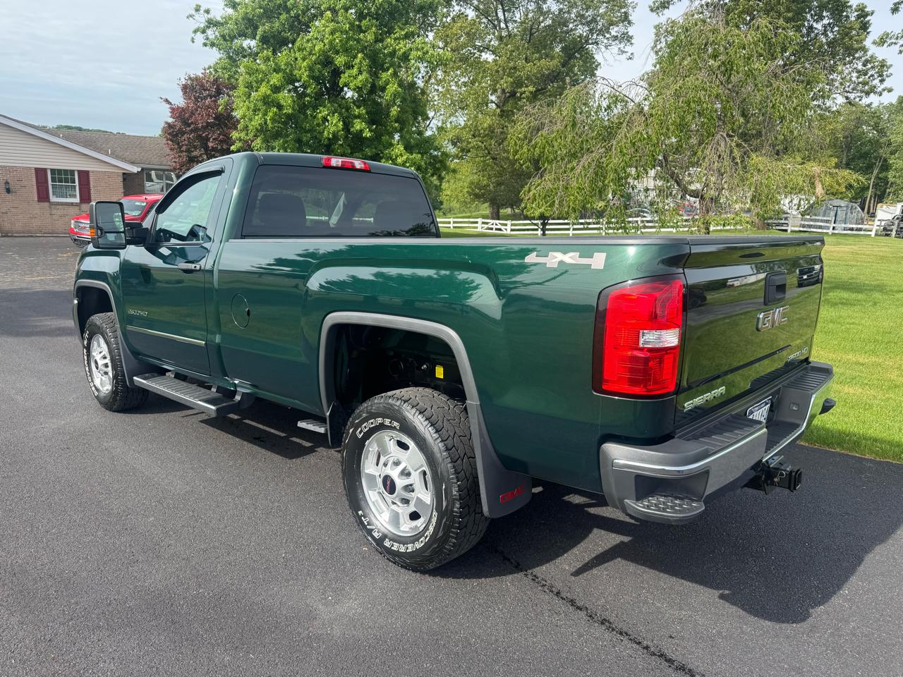 GMC Sierra 2500HD 4WD Reg Cab 133.6" 2015