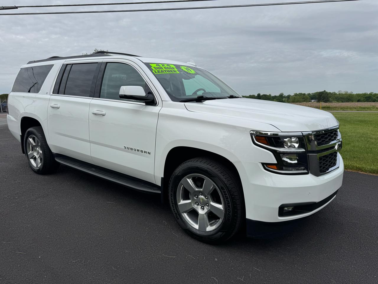 Chevrolet Suburban 4WD 4dr 1500 LT 2019