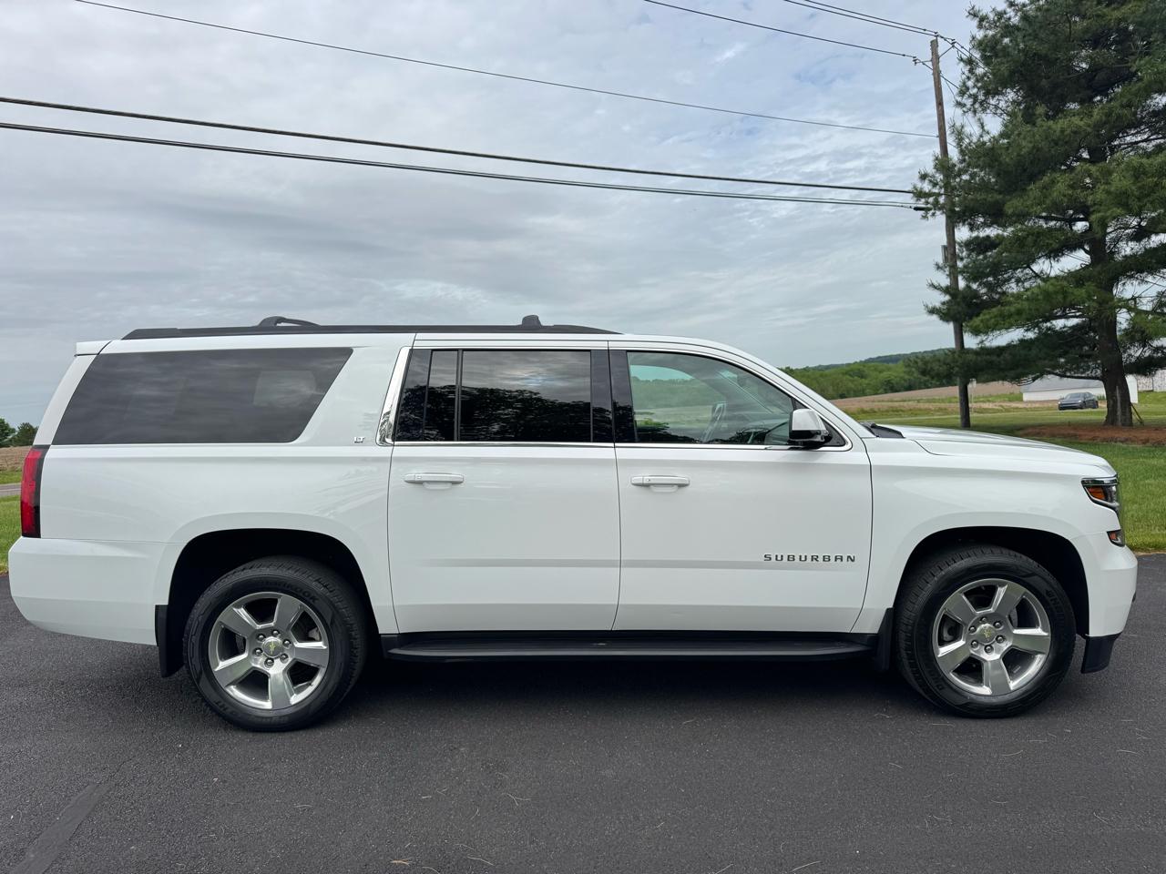 Chevrolet Suburban 4WD 4dr 1500 LT 2019
