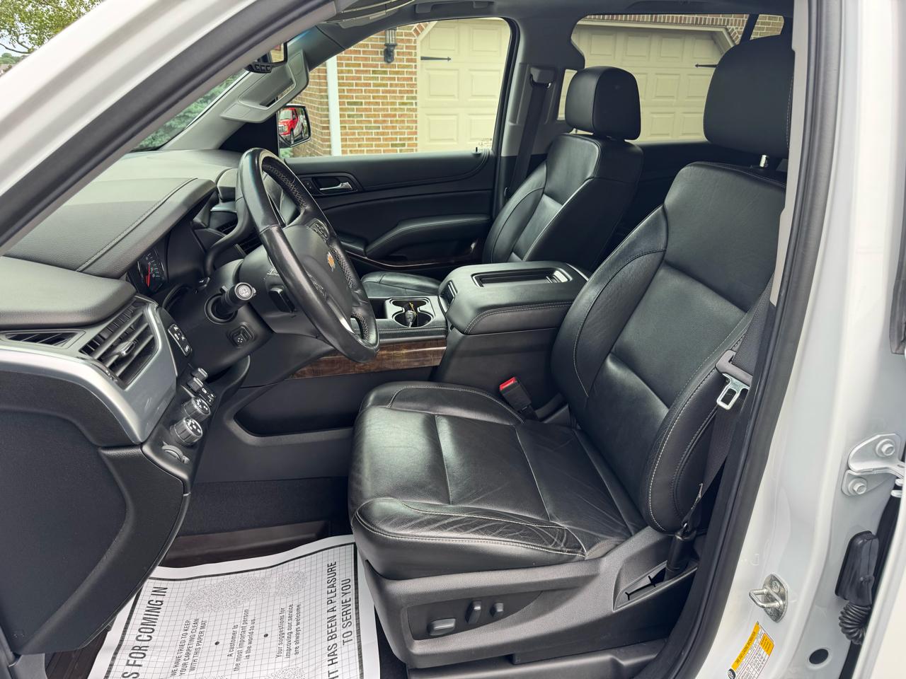 Chevrolet Suburban 4WD 4dr 1500 LT 2019