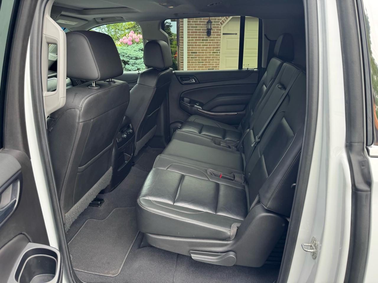 Chevrolet Suburban 4WD 4dr 1500 LT 2019