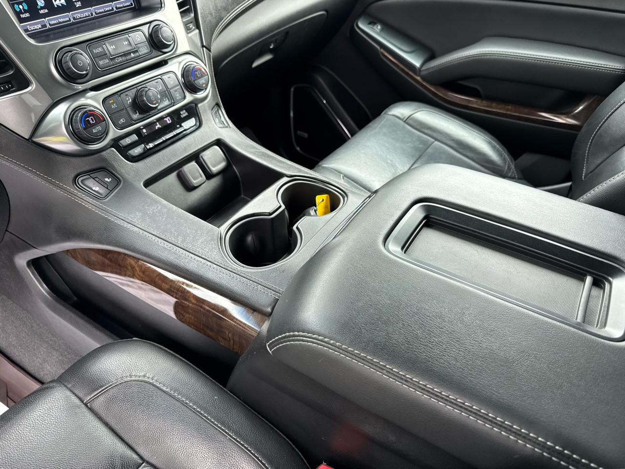 Chevrolet Suburban 4WD 4dr 1500 LT 2019