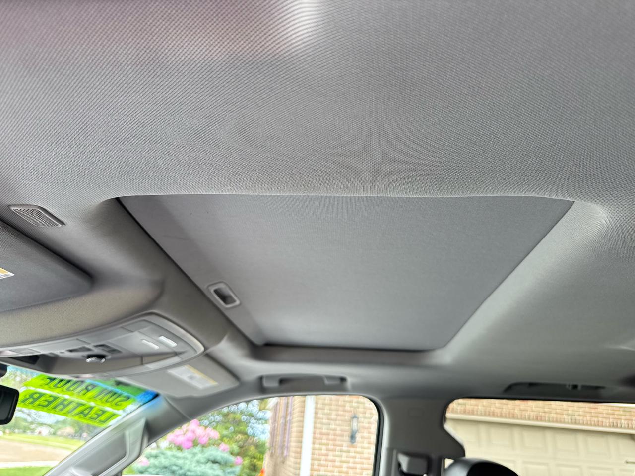 Chevrolet Suburban 4WD 4dr 1500 LT 2019