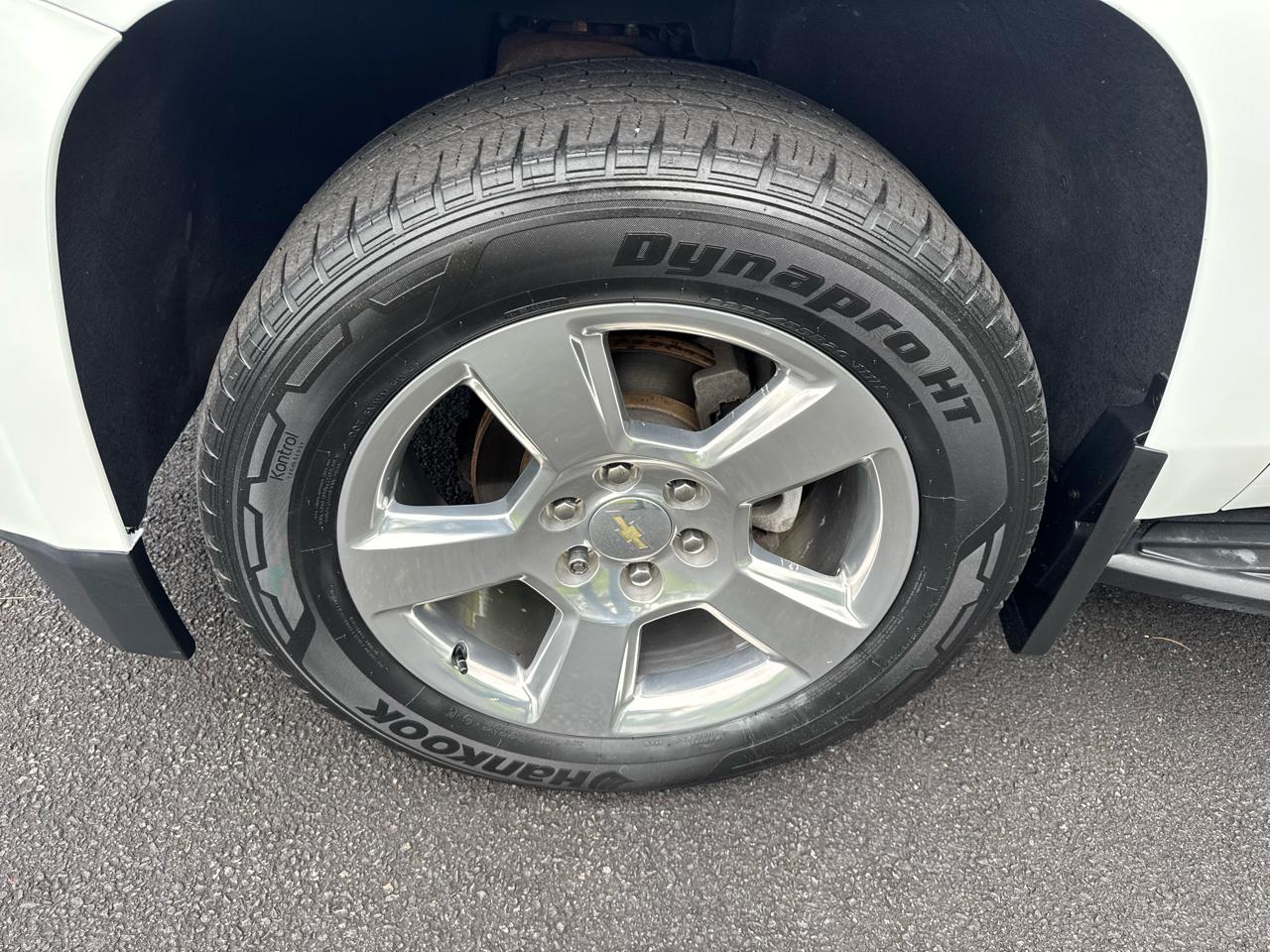 Chevrolet Suburban 4WD 4dr 1500 LT 2019