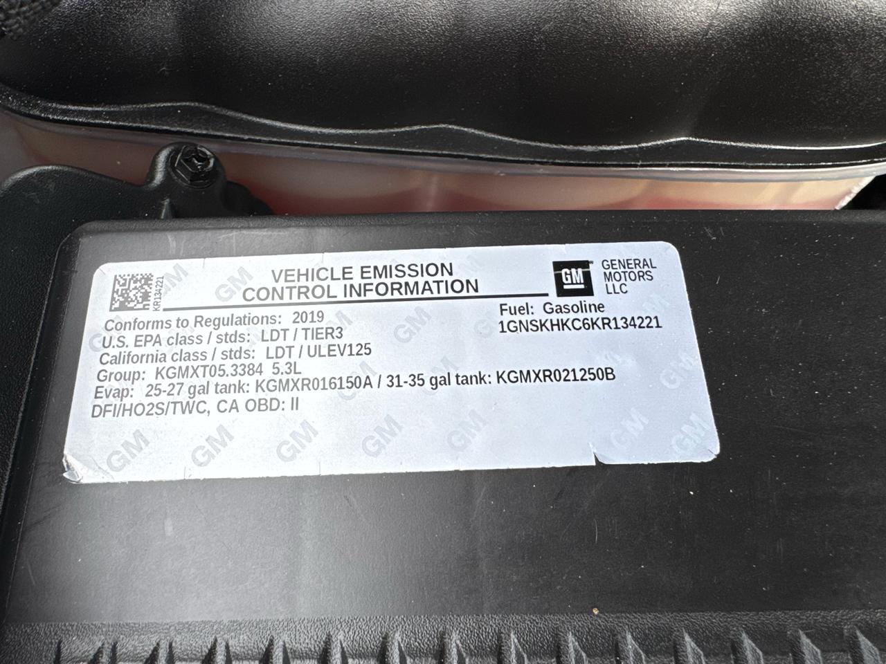 Chevrolet Suburban 4WD 4dr 1500 LT 2019