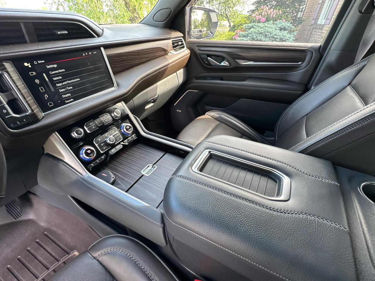 GMC Yukon 4WD 4dr Denali Ultimate 2022